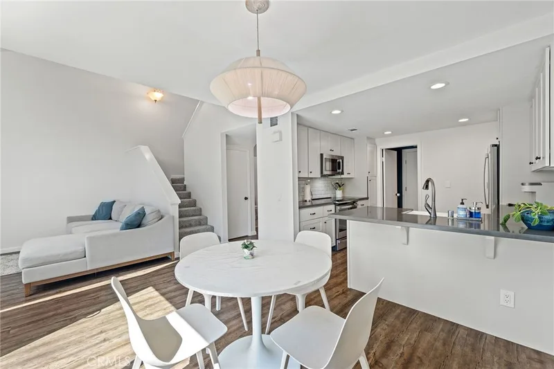 164 Stanford Court 82, Irvine, CA 92612