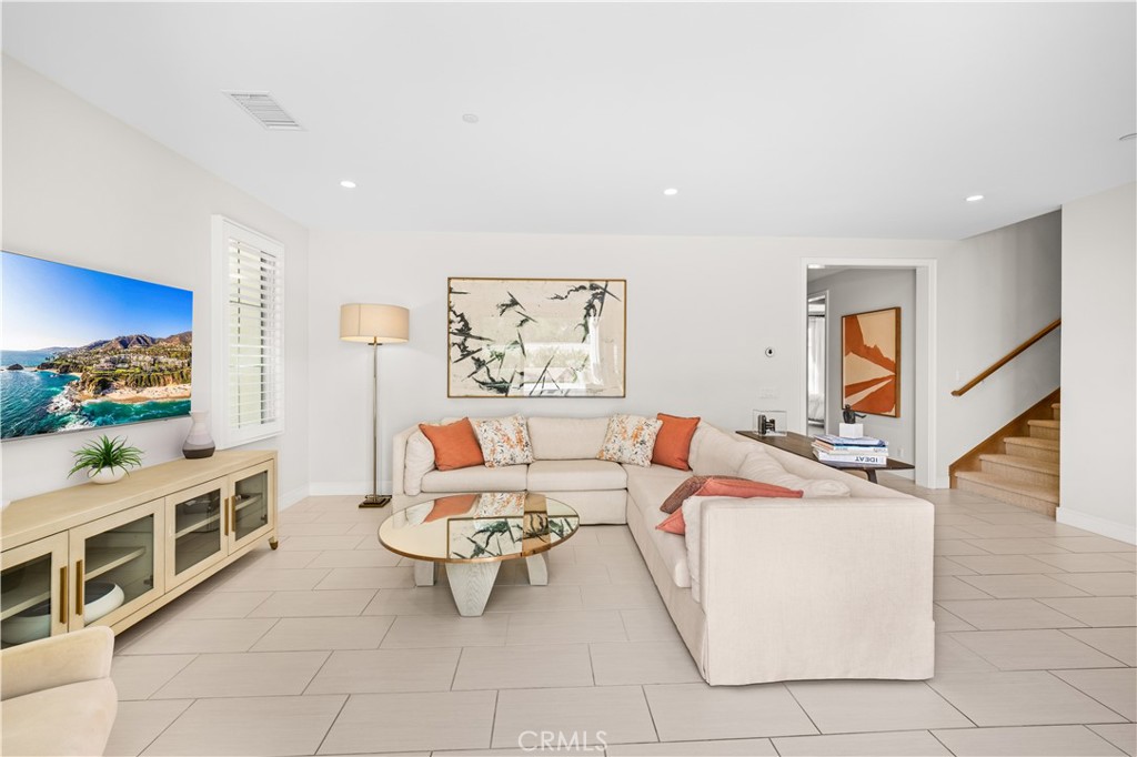 164 Villa Ridge, Irvine CA 92602 - photo 2