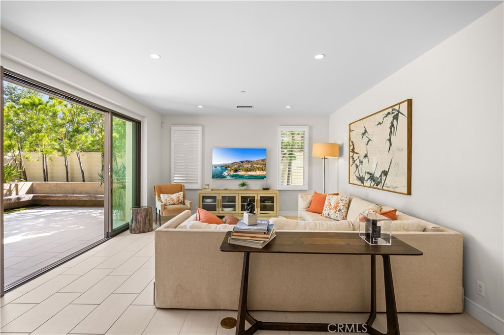 164 Villa Ridge, Irvine CA 92602 - photo 5