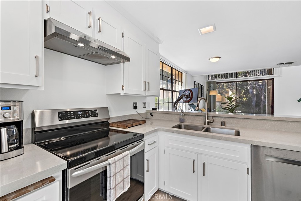 165 Pineview, Irvine CA 92620 - photo 7