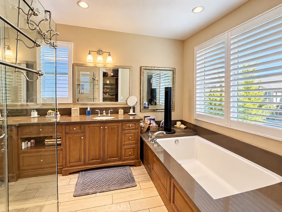 Master Bath - 168 Loneflower, Irvine CA 92618 - photo 11