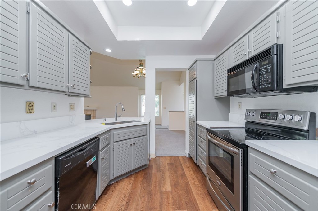 Remodel kitchen - 17 Auburn Aisle, Irvine CA 92612 - photo 4