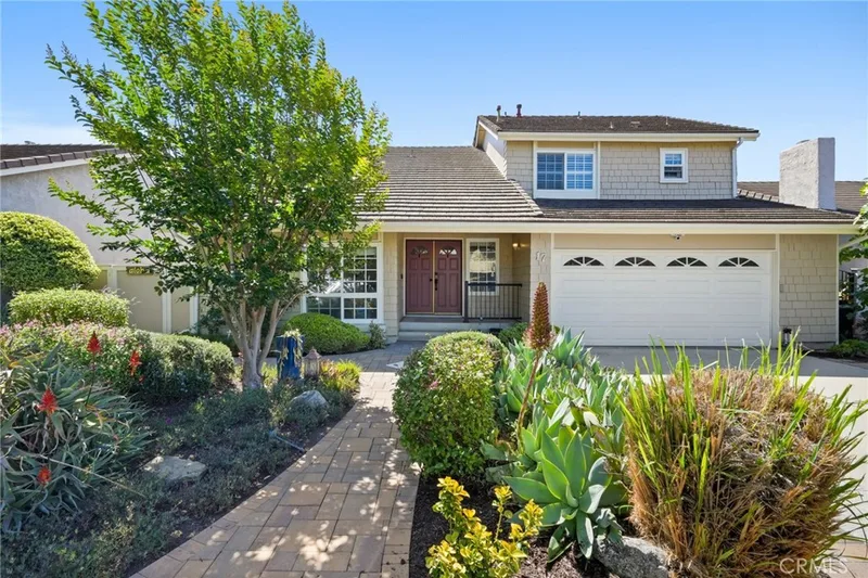 17 Deerwood W, Irvine, CA 92604