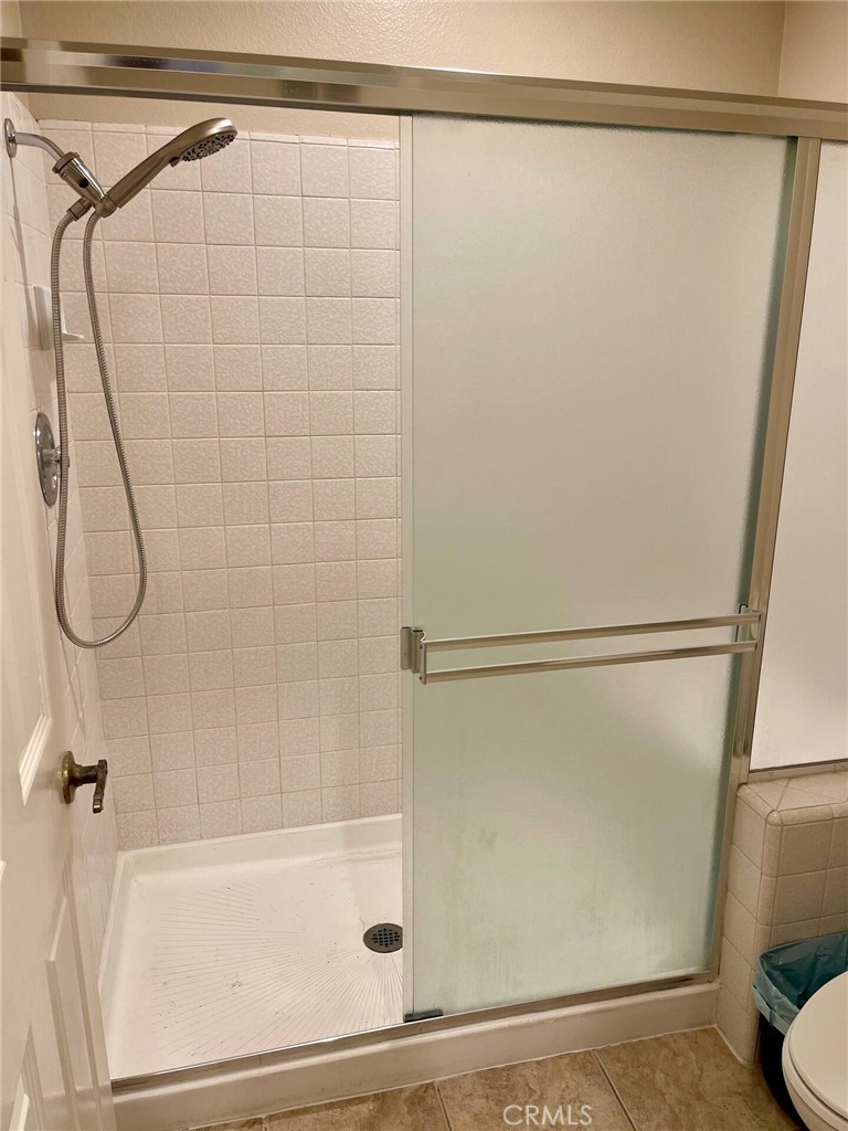 Primary Walk-in Shower - 17 FALLBROOK, Irvine CA 92604 - photo 11