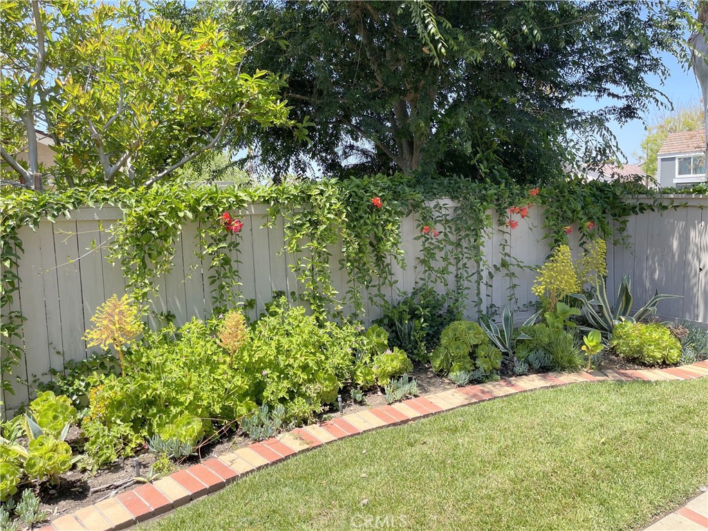 Backyard - 17 FALLBROOK, Irvine CA 92604 - photo 19