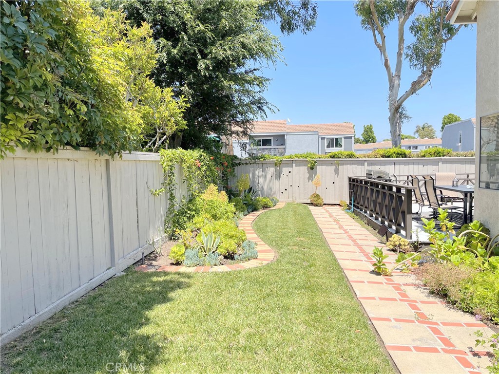 Backyard - 17 FALLBROOK, Irvine CA 92604 - photo 20