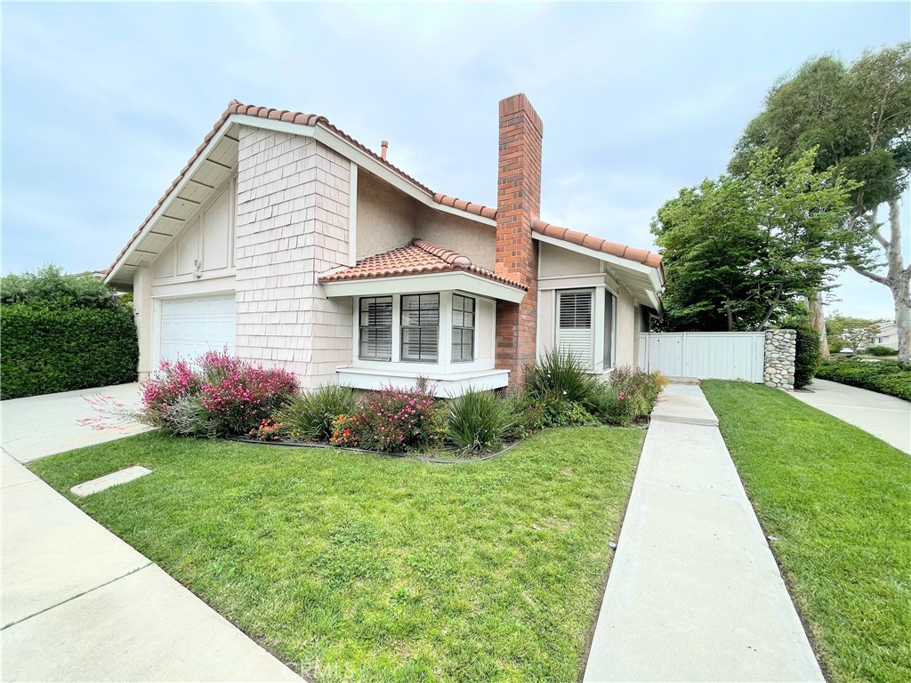 Front Yard - 17 FALLBROOK, Irvine CA 92604 - photo 22