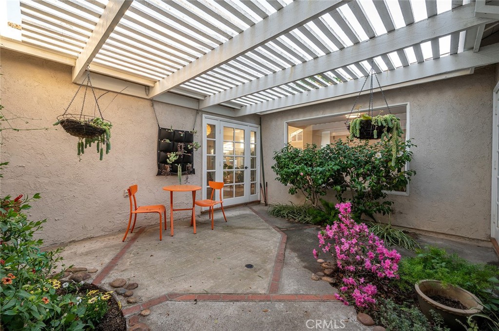Atrium - 17 Rippling Stream, Irvine CA 92603 - photo 8