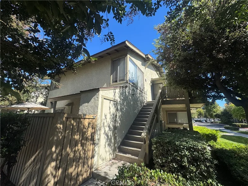 17 Smokestone, Irvine