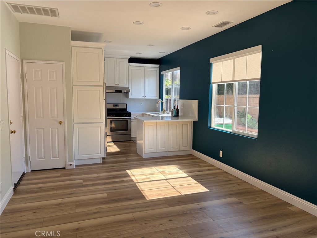 170 Cherrybrook, Irvine CA 92618 - photo 5