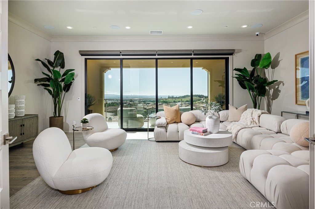 Loft - 170 Leafy Pass, Irvine CA 92602 - photo 30