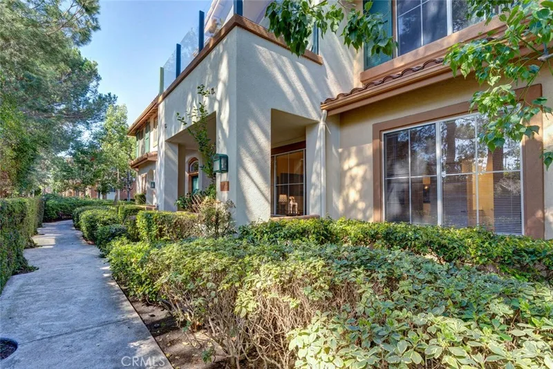 1703 Solvay Aisle 106, Irvine, CA 92606