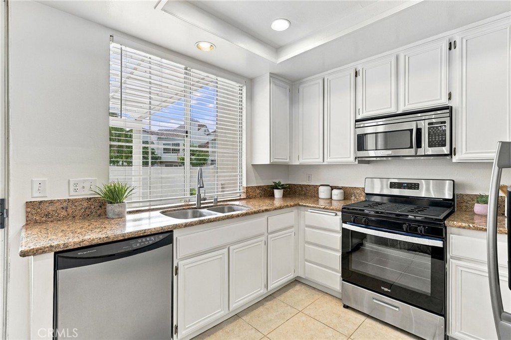 172 Almador, Irvine CA 92614 - photo 15