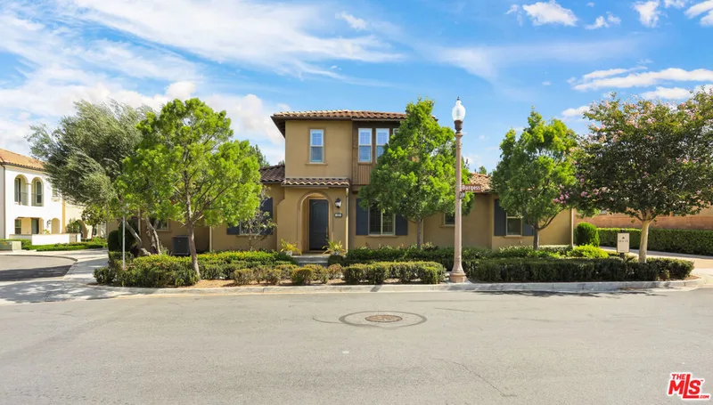 172 Burgess, Irvine