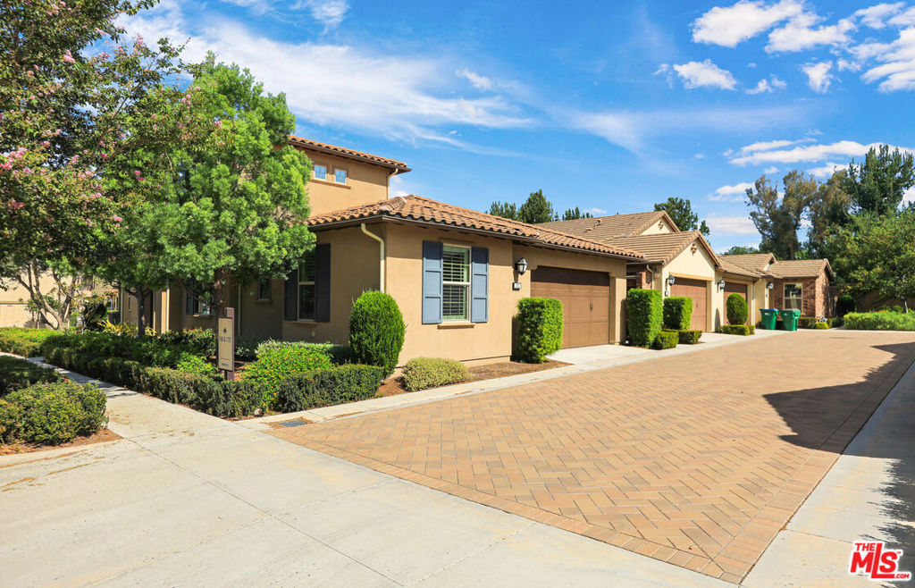 172 Burgess, Irvine CA 92618 - photo 2