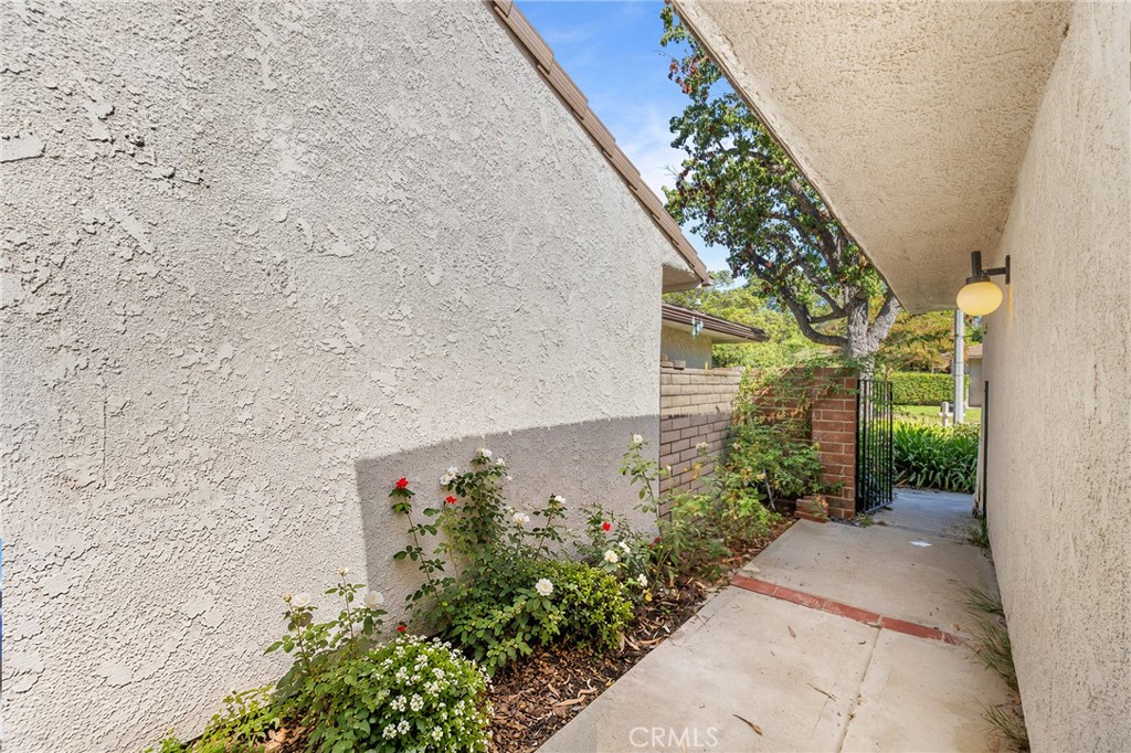 17284 Citron, Irvine CA 92612 - photo 11