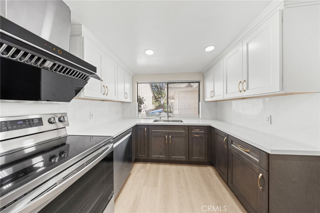 17284 Citron, Irvine CA 92612 - photo 16