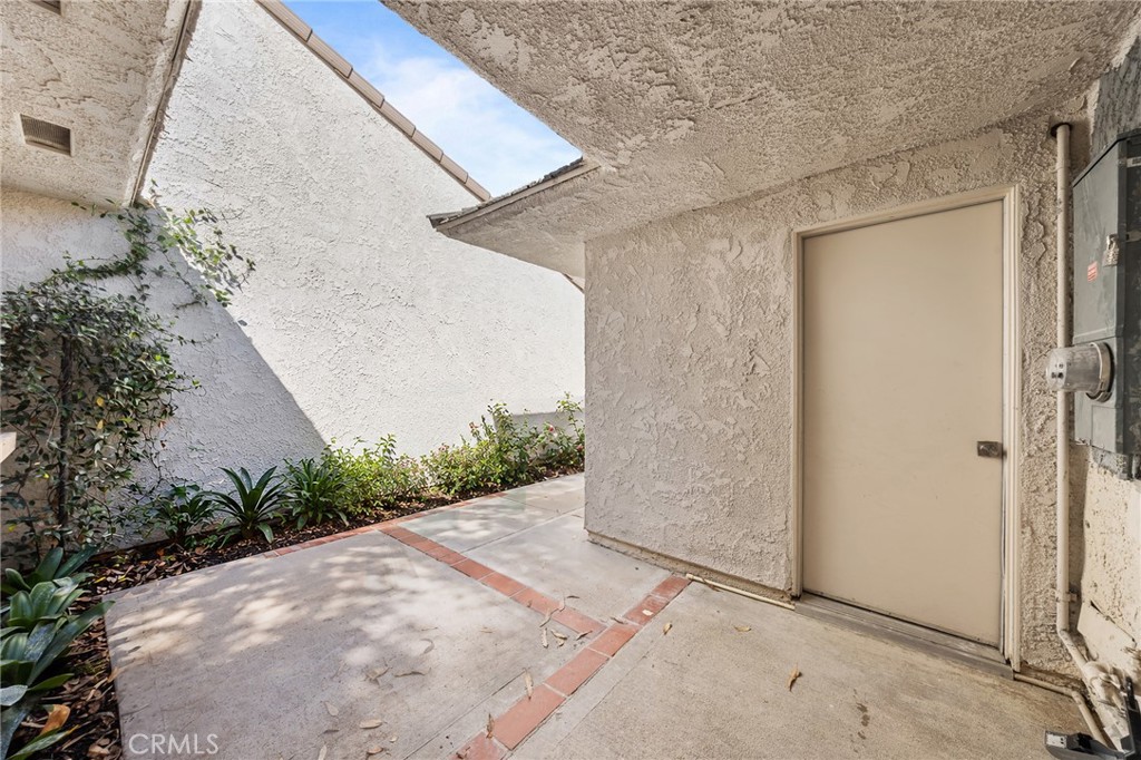 17284 Citron, Irvine CA 92612 - photo 42