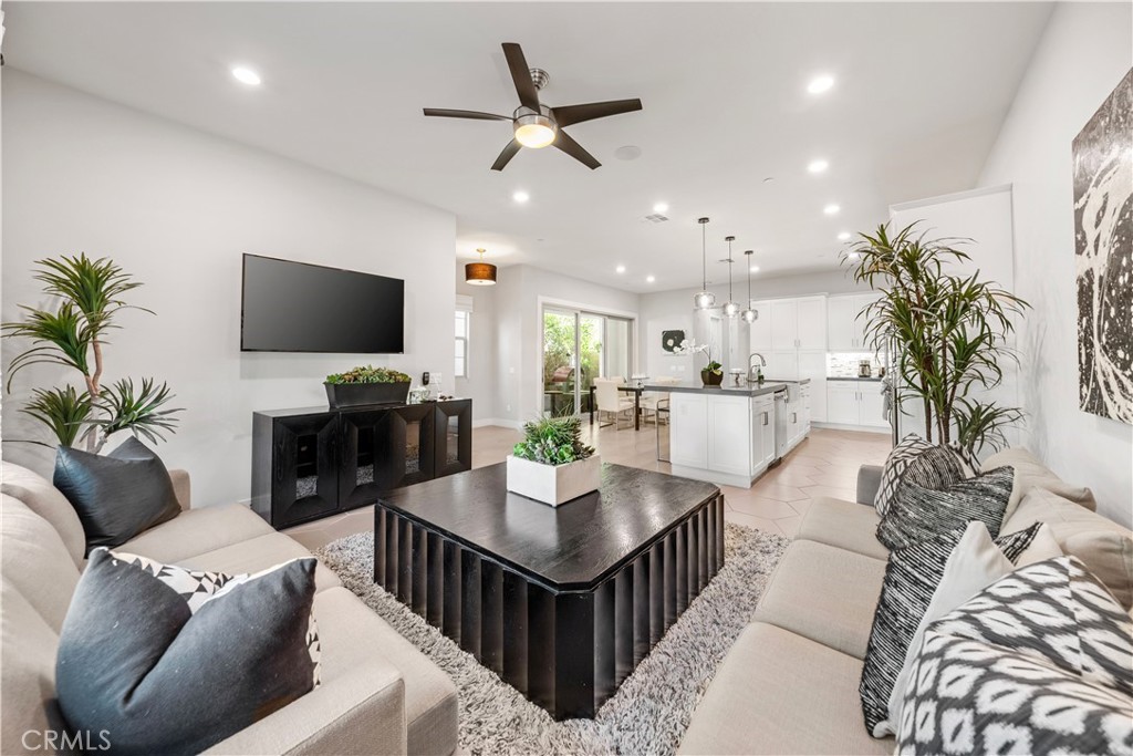 173 Terrapin, Irvine CA 92618 - photo 2