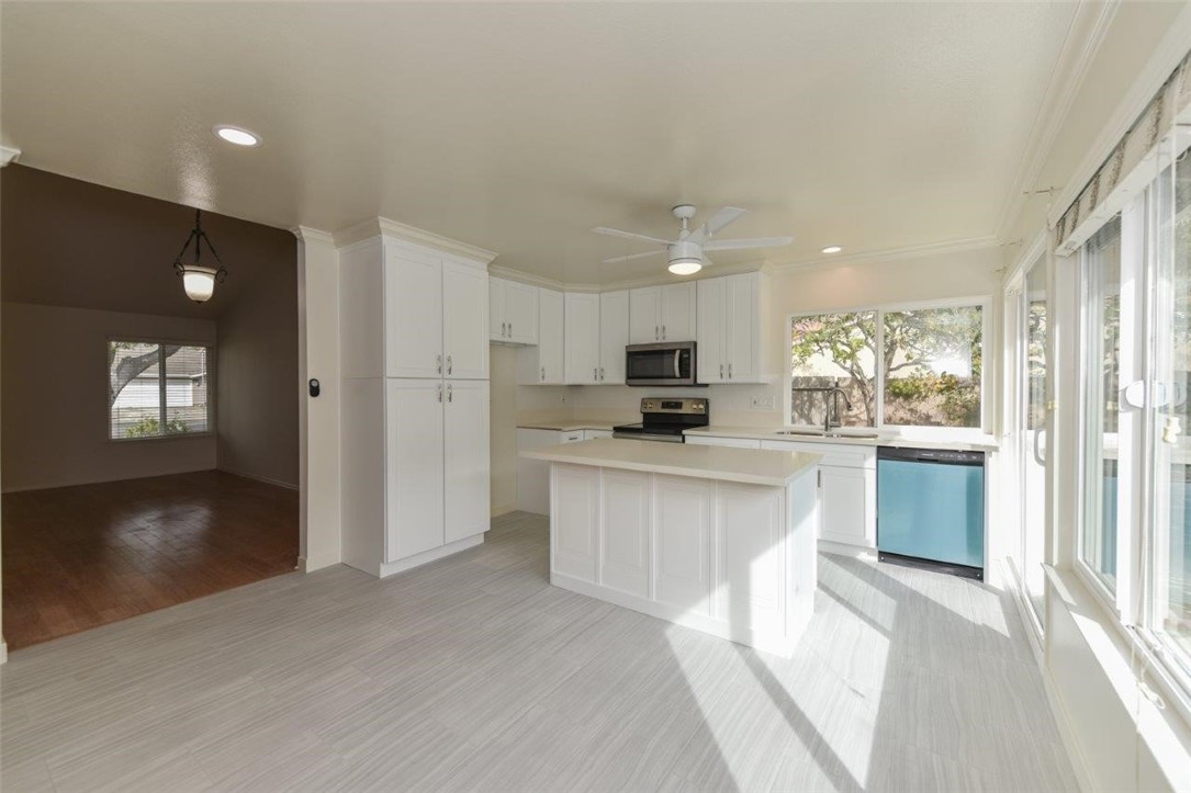 17562 Manchester Ave, Irvine CA 92614 - photo 6