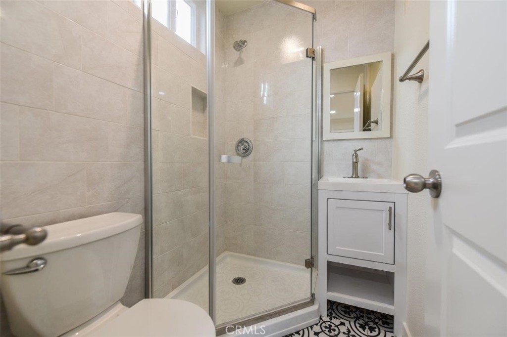 17562 Manchester Ave, Irvine CA 92614 - photo 9