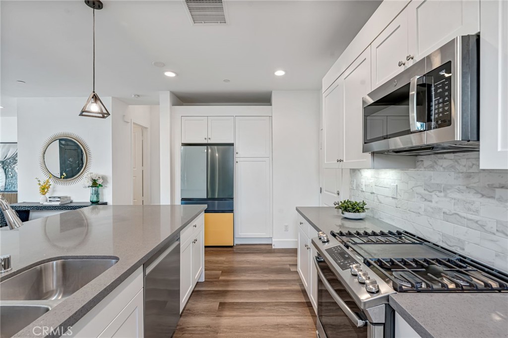 177 Frame, Irvine CA 92618 - photo 17