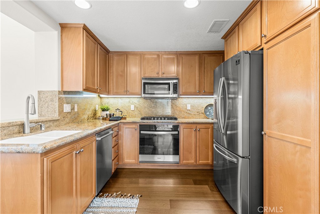 177 Lockford, Irvine CA 92602 - photo 16