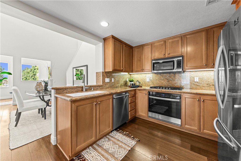 177 Lockford, Irvine CA 92602 - photo 17