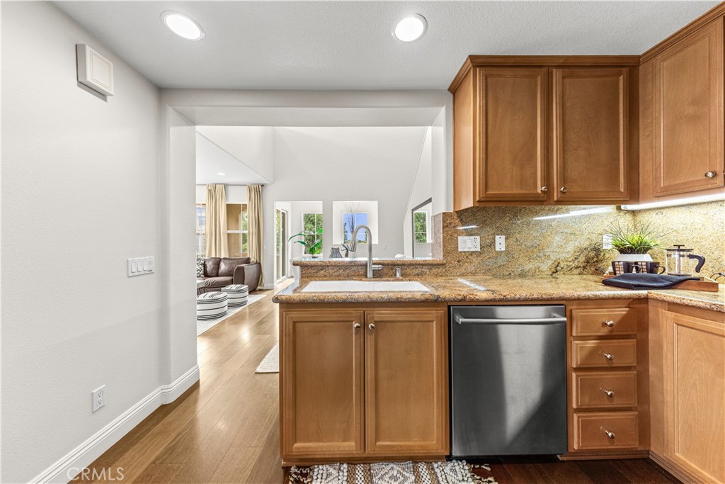 177 Lockford, Irvine CA 92602 - photo 18