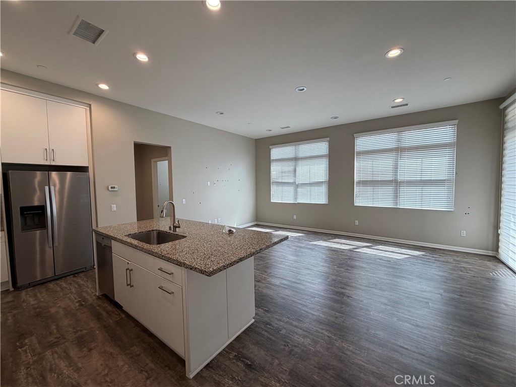 178 Outwest, Irvine CA 92618 - photo 4