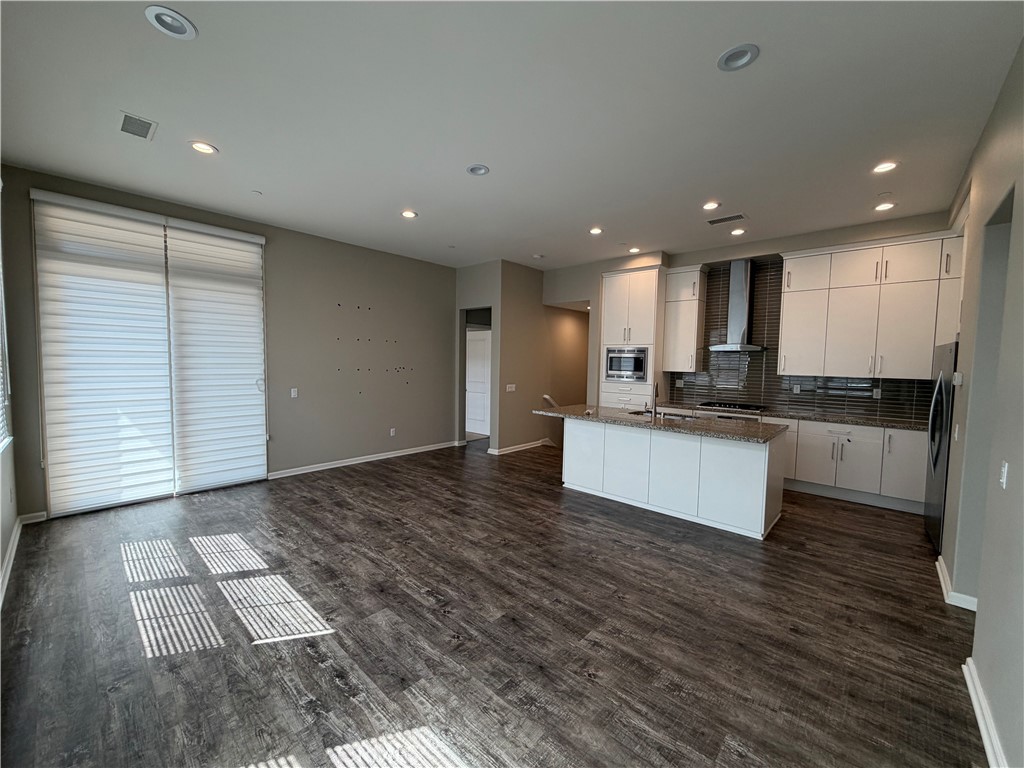 178 Outwest, Irvine CA 92618 - photo 5