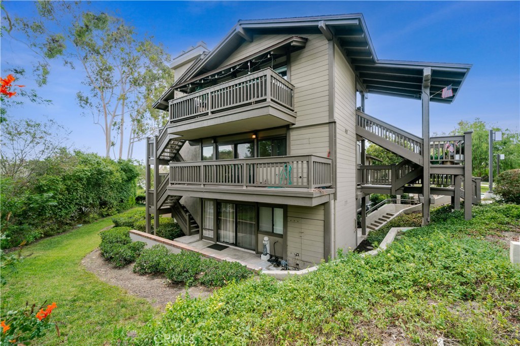18 Rana 58, Irvine CA 92612 - photo 4