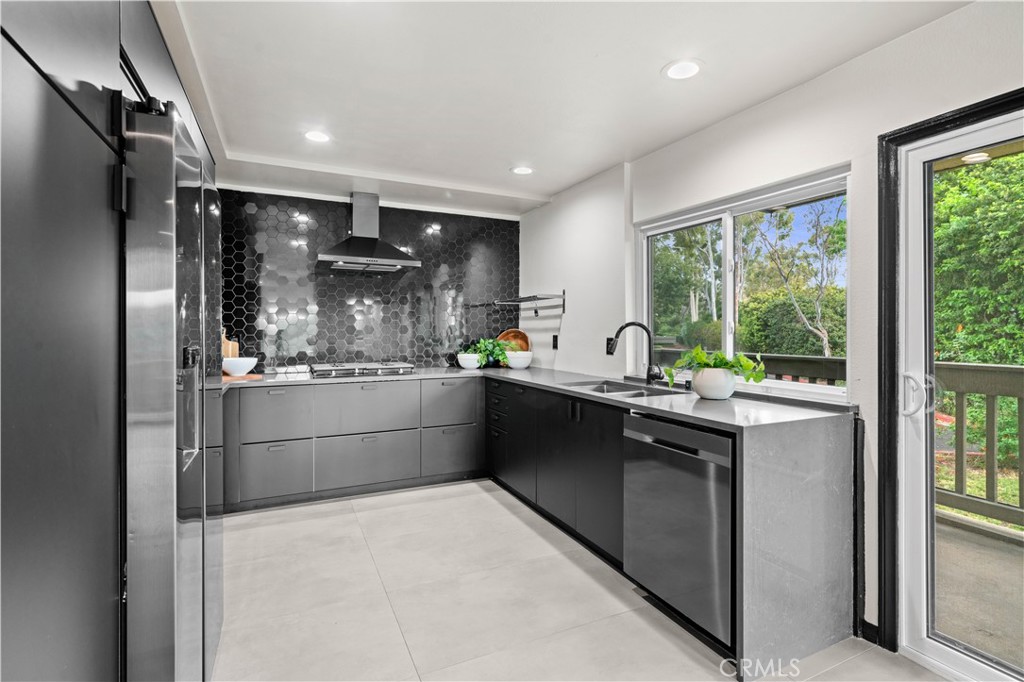 18 Rana 58, Irvine CA 92612 - photo 14