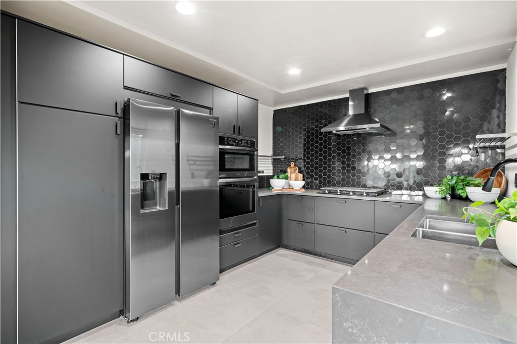 18 Rana 58, Irvine CA 92612 - photo 15