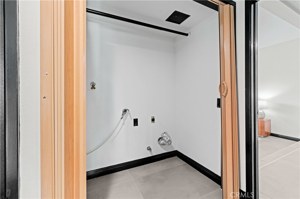 18 Rana 58, Irvine CA 92612 - photo 27