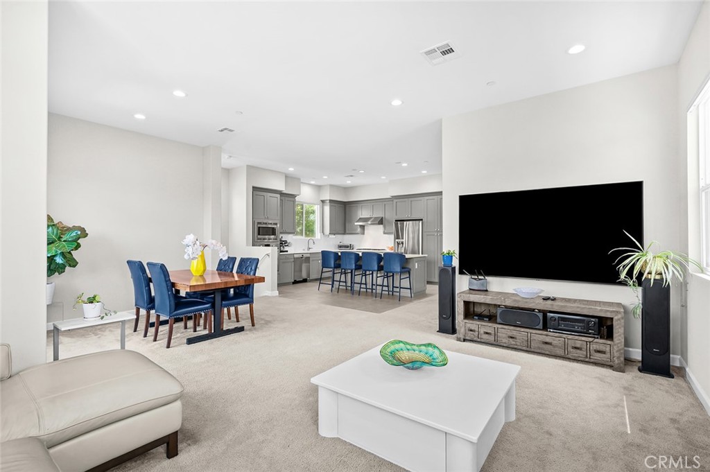180 Follyhatch, Irvine CA 92618 - photo 4