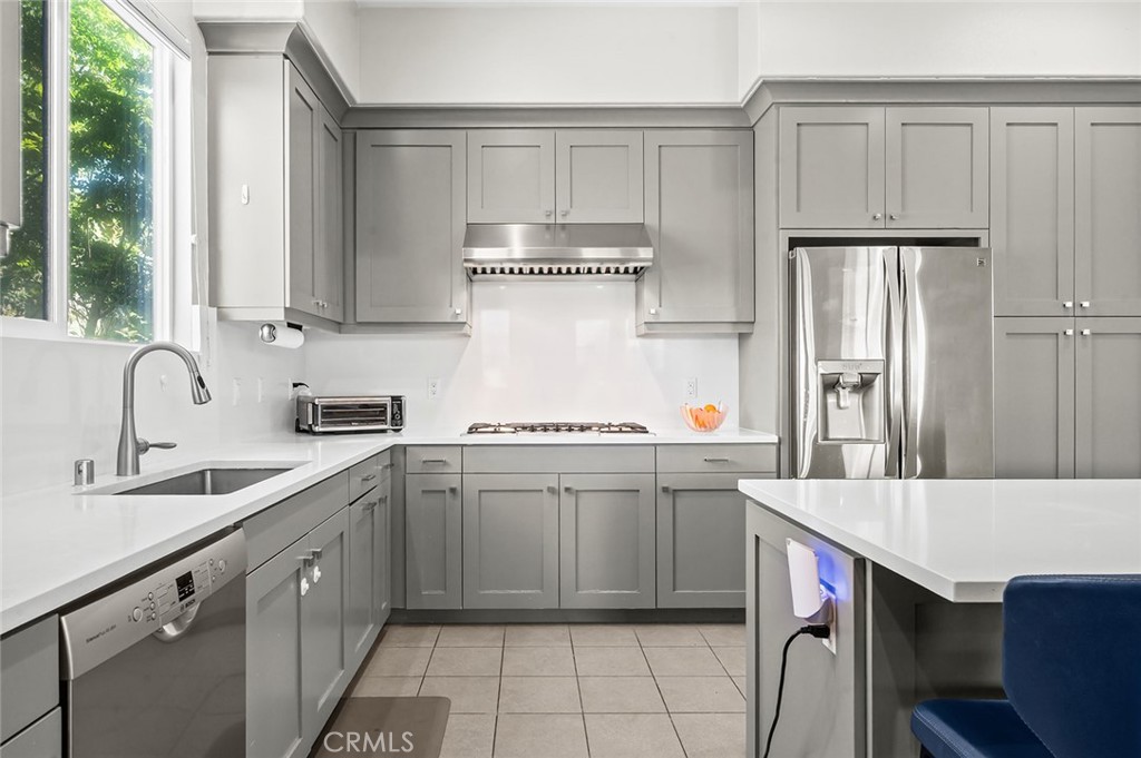 180 Follyhatch, Irvine CA 92618 - photo 10