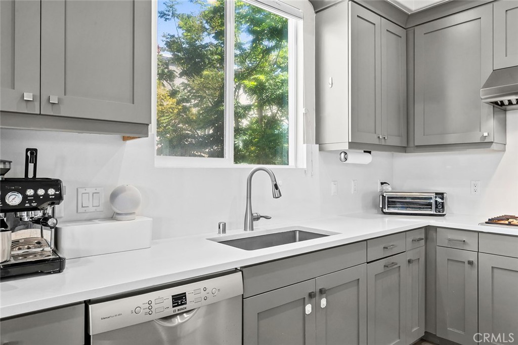 180 Follyhatch, Irvine CA 92618 - photo 11