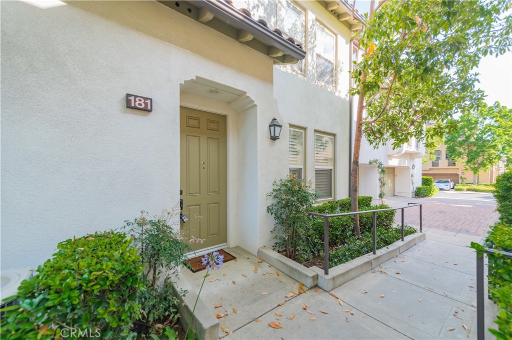 181 Lockford, Irvine CA 92602 - photo 1
