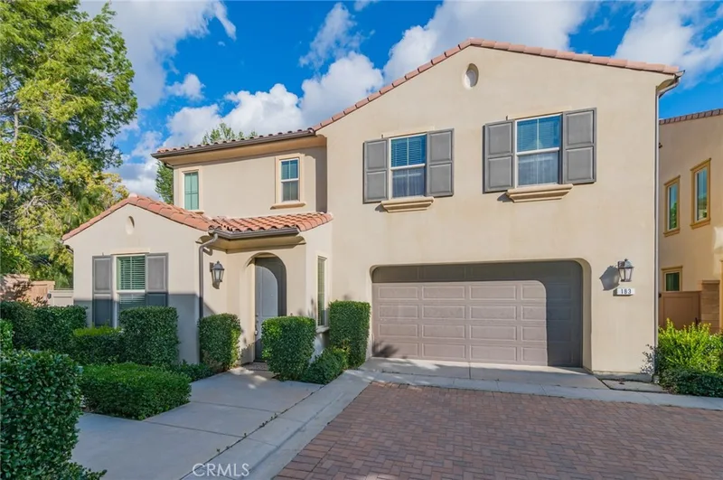183 Bright Poppy, Irvine