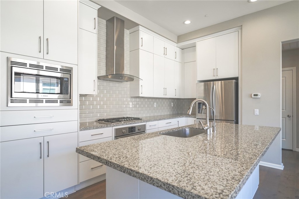 183 Excursion, Irvine CA 92618 - photo 2