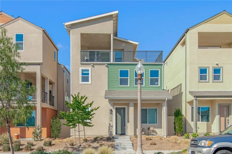 185 Yugen, Irvine