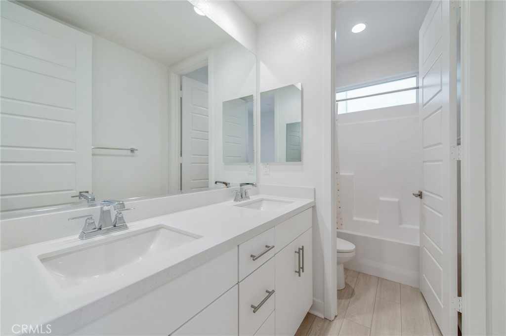 185 Yugen, Irvine CA 92618 - photo 27