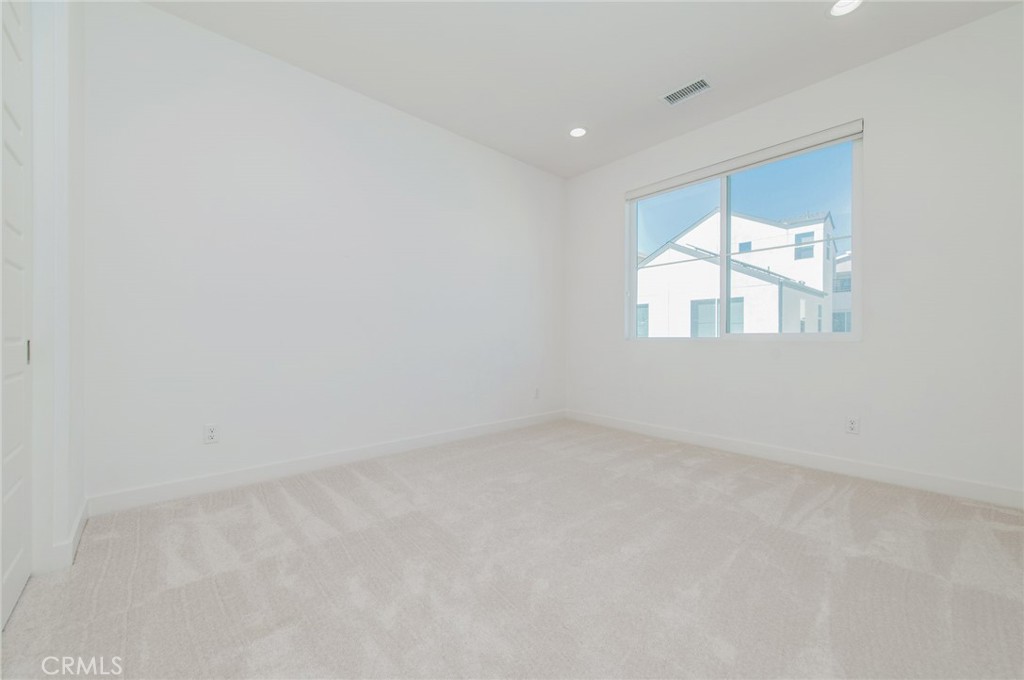 185 Yugen, Irvine CA 92618 - photo 28