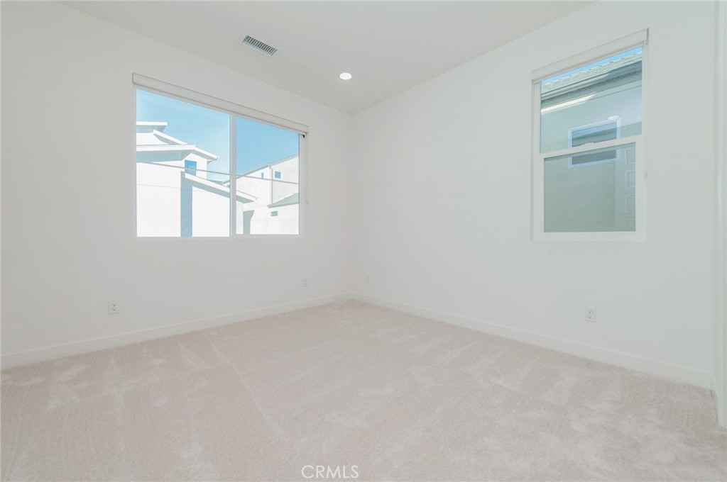 185 Yugen, Irvine CA 92618 - photo 30