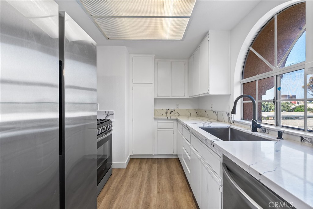 186 Alicante Aisle, Irvine CA 92614 - photo 11