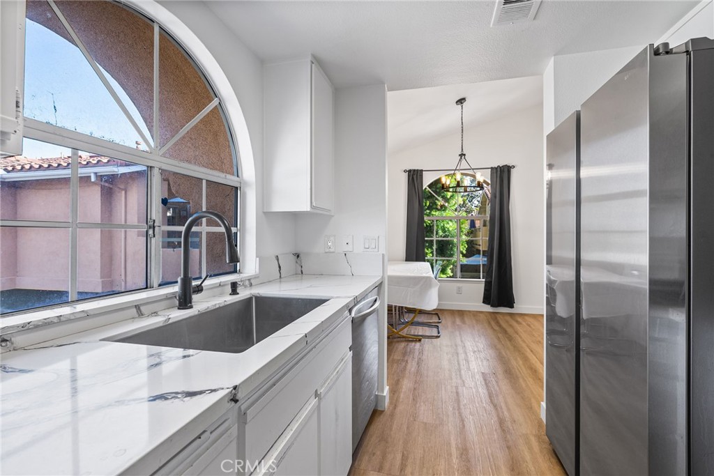 186 Alicante Aisle, Irvine CA 92614 - photo 12