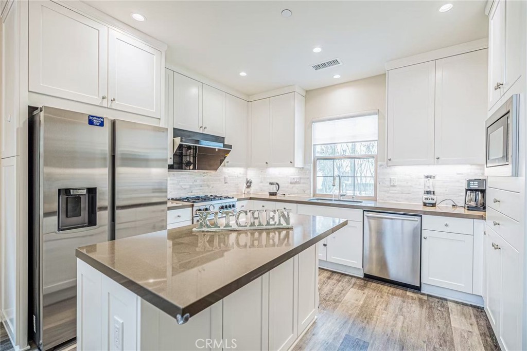 186 Milky Way, Irvine CA 92618 - photo 7