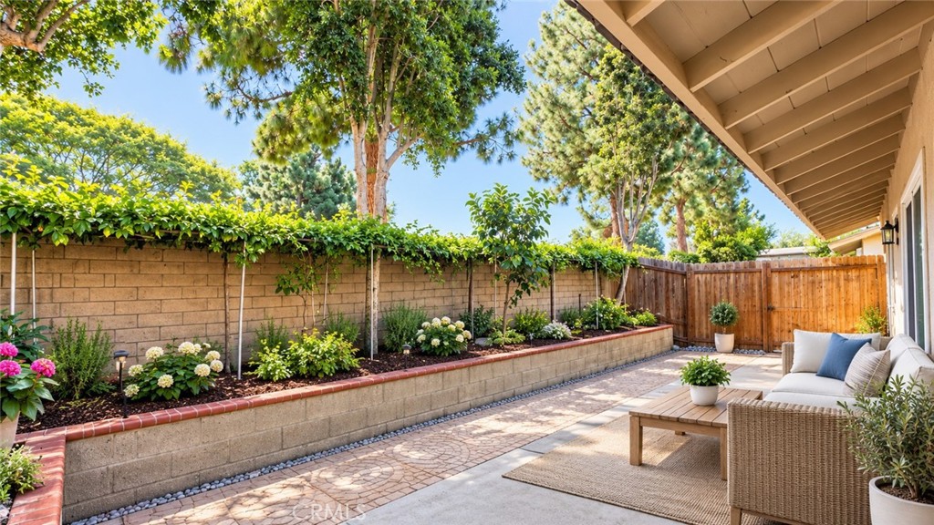 18612 Paseo Pizarro, Irvine CA 92603 - photo 3