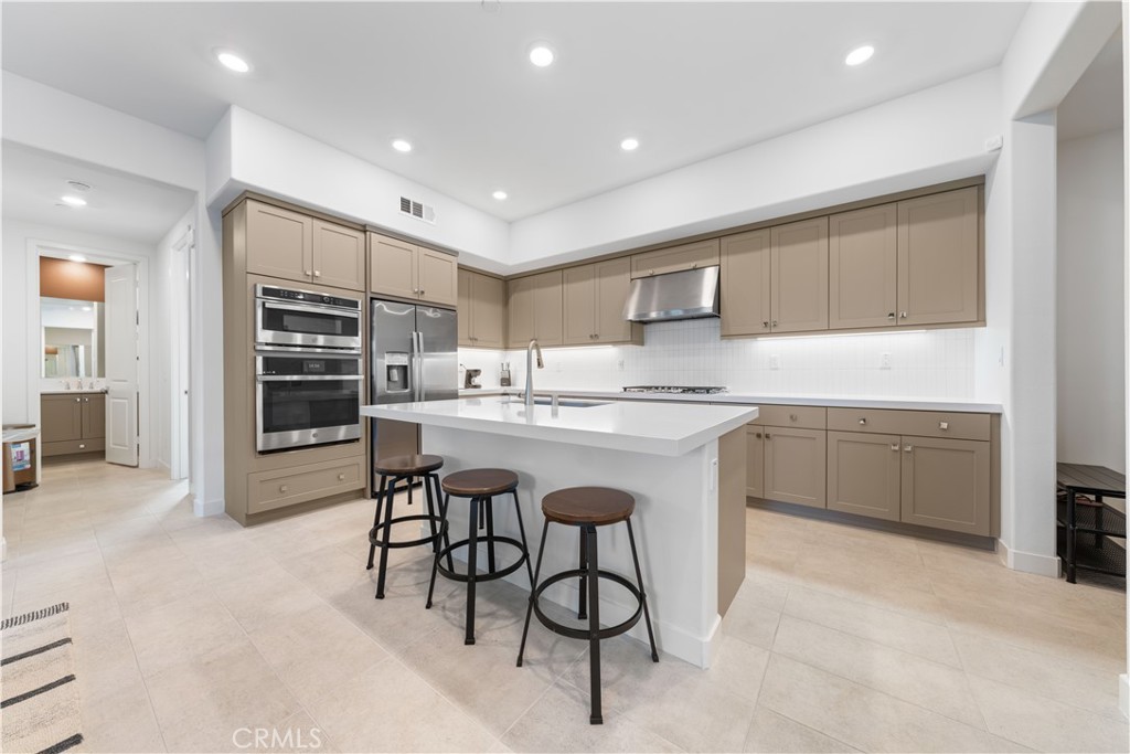 187 Biome 187, Irvine CA 92618 - photo 7